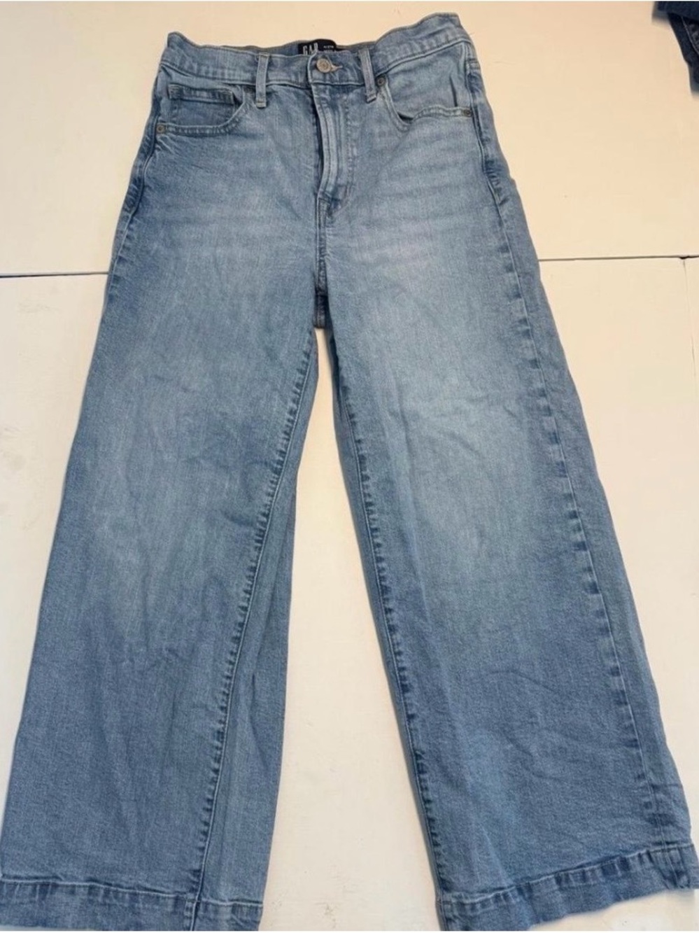 GAP women’s high rise wide-leg cropped jeans